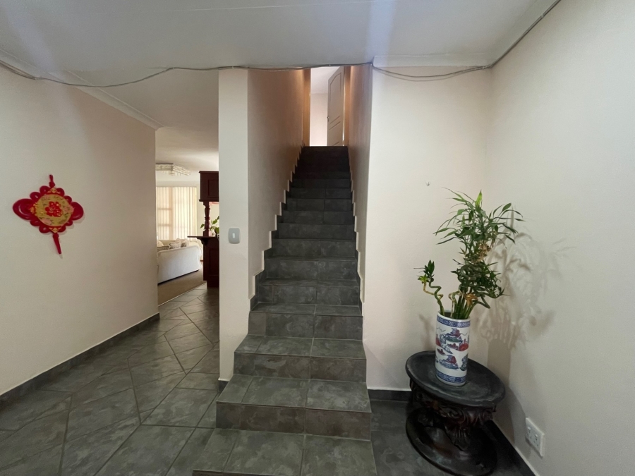 6 Bedroom Property for Sale in Dan Pienaar Free State